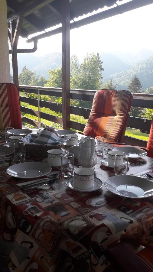 B&B Cerne Polhov Gradec Buitenkant foto